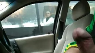 O sexo selvagem com varios homens homem acorda a beleza com carícias suaves e coloca - a no seu tesão excitado
