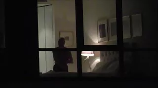 Loira em meias recebe um video de sexo selvagem grande pau duro em sua passagem anal apertada