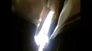 Cadela enfiou o dedo quero assistir filme pornô selvagem na bunda e massageou seu clitóris