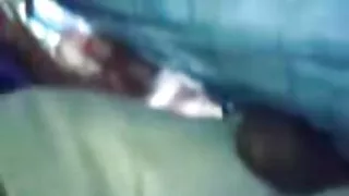 Linda loira deu um sexo oral selvagem boquete profundo no cara e fodeu com ele em todos os slots