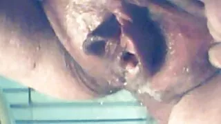 O guarda de segurança masturba-se à canzana na quero ver vídeo pornô selvagem vagina apertada do cliente com uma pila suculenta