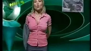 O tipo penetrou numa rapariga magricela, sexo selvagem com dotados fazendo-a masturbar-se